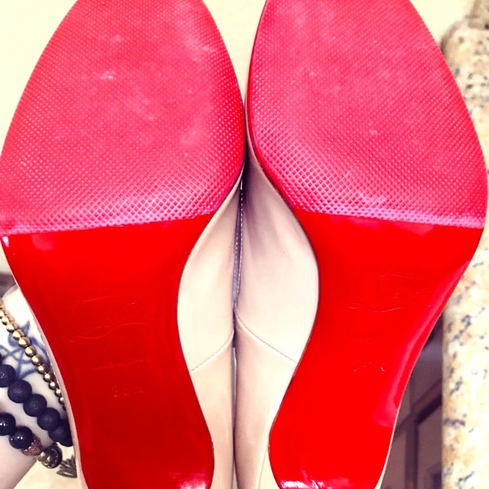 Christian Louboutin Simple Pumps